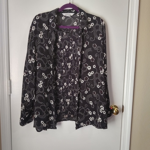 August Max Woman 2 piece top - Picture 1 of 7